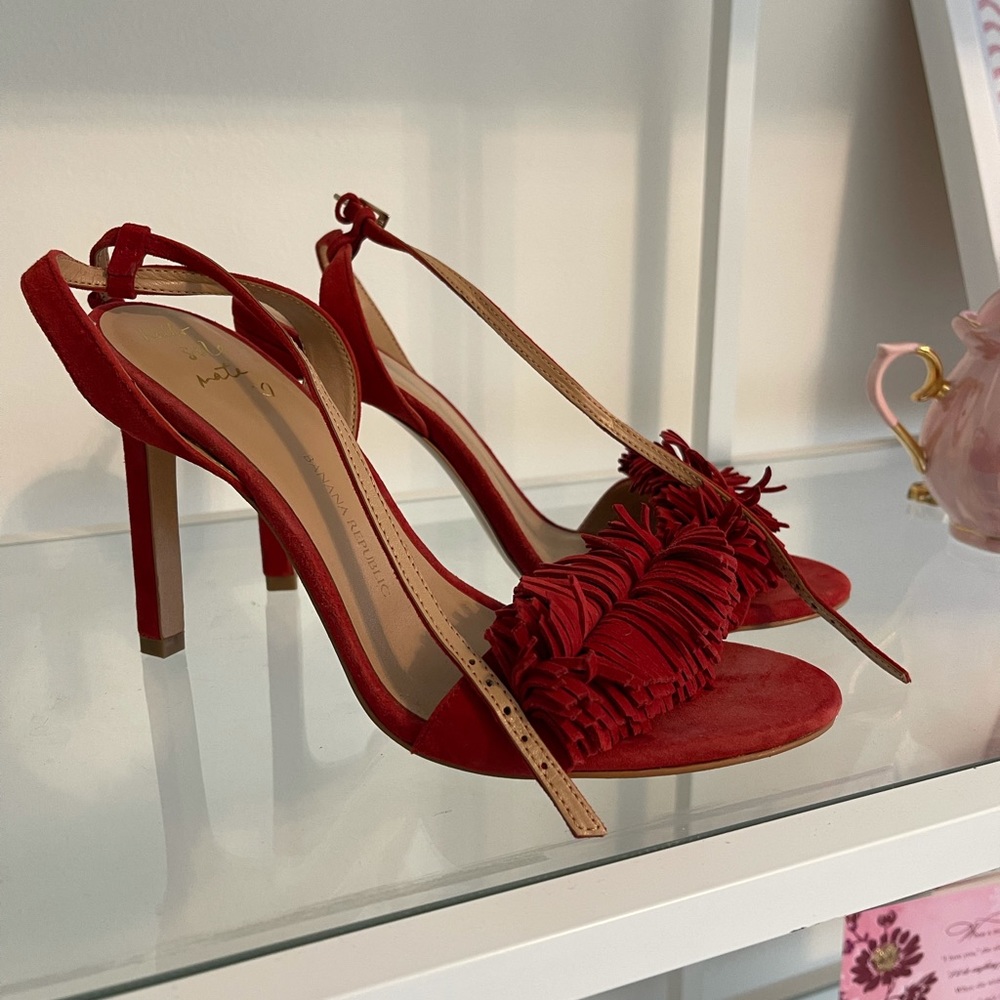 Banana Republic Heels - Picture 2 of 5